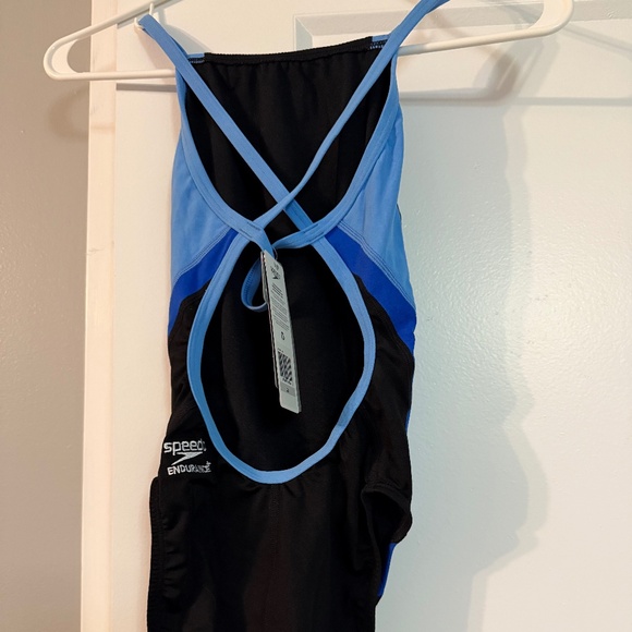Women’s Endurance Speedo Swimsuit - Picture 1 of 7